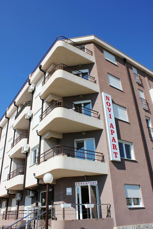 تْشيرسيك نوفي Novi Apartments المظهر الخارجي الصورة