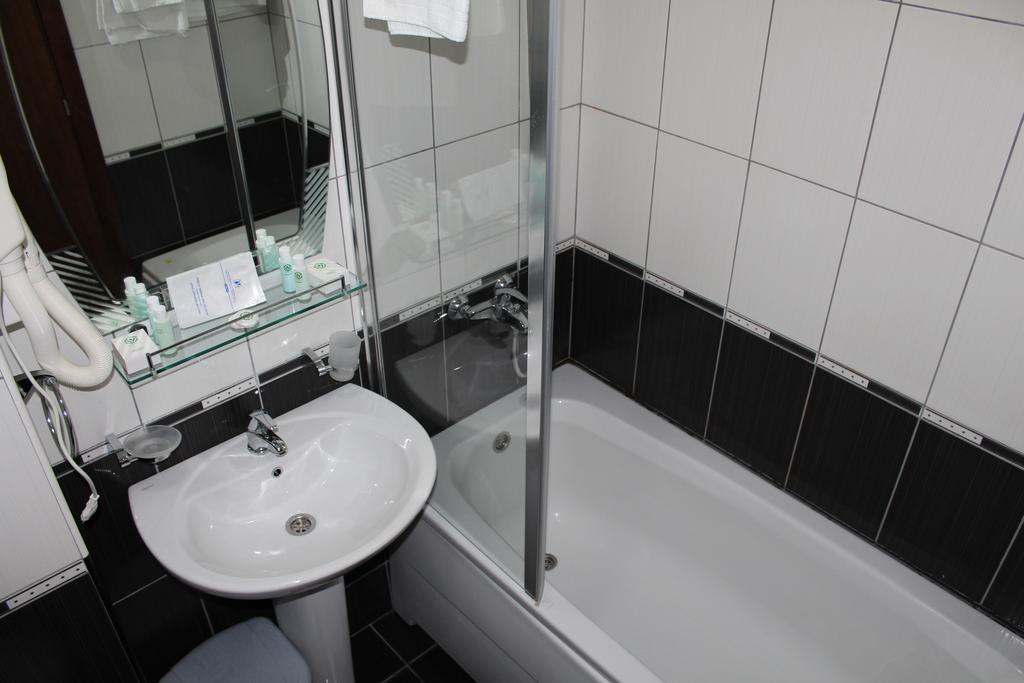 تْشيرسيك نوفي Novi Apartments الغرفة الصورة