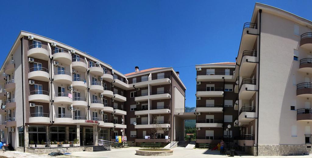 تْشيرسيك نوفي Novi Apartments المظهر الخارجي الصورة